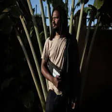 收听 Disco Vumbi、观看音乐视频、阅读小传、查看巡演日期等 ！