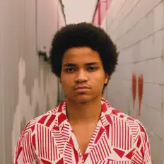 Karma Knowsを聴いたり、ミュージックビデオを鑑賞したり、経歴やツアー日程などを確認したりしましょう！