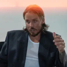 收听 Albin Johnsén、观看音乐视频、阅读小传、查看巡演日期等 ！