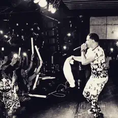 Écoutez Flipo, regardez des vidéoclips, lisez la biographie, consultez les dates de tournée et plus encore !