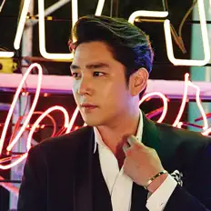 聆聽 KANGIN、觀看音樂影片、閱讀小傳、查看巡演日期等！