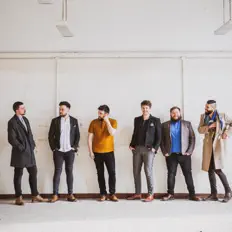 聆聽 FIELDS、觀看音樂影片、閱讀小傳、查看巡演日期等！