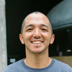 Dengarkan Jimmy Cheo, tonton video musik, baca bio, lihat tanggal tur & lainnya!