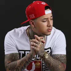 聆聽 Baeza、觀看音樂影片、閱讀小傳、查看巡演日期等！