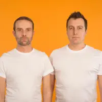 Écoutez undefined, regardez des vidéoclips, lisez la biographie, consultez les dates de tournée et plus encore !