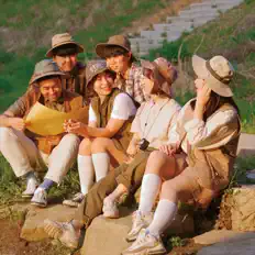 미션투게더을(를) 듣고, 뮤직 비디오를 보고, 약력을 읽고, 투어 일정 등을 확인하세요!