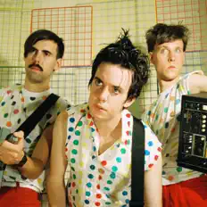 Listen to Zom Zoms, watch music videos, read bio, see tour dates & more!