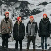 Escucha a undefined, mira vídeos musicales, lee la biografía, consulta fechas de giras y mucho más.