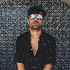 Ascolta J. Parker, guarda video musicali, leggi la biografia, vedi le date del tour & altro!