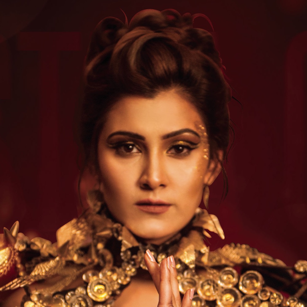 Фото Aastha Gill