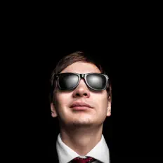 Poslechněte si interpreta Slava KPSS, sledujte hudební videa, přečtěte si životopis, podívejte se na data turné a další informace.