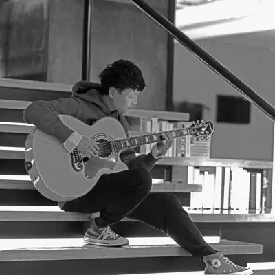 Listen to 7th Floor Ming Liu, watch music videos, read bio, see tour dates & more!