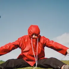 Marinelliを聴いたり、ミュージックビデオを鑑賞したり、経歴やツアー日程などを確認したりしましょう！