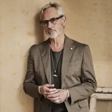 Listen to Uno Svenningsson, watch music videos, read bio, see tour dates & more!