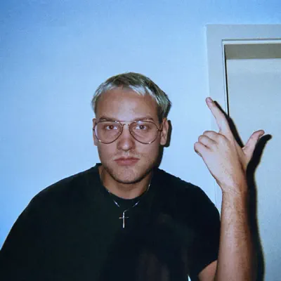 Listen to fliggsy, watch music videos, read bio, see tour dates & more!
