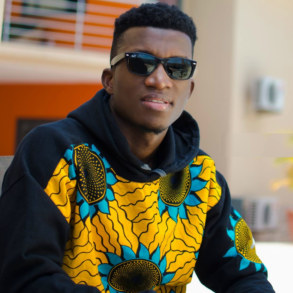 Фото Kofi Kinaata
