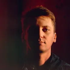 Hör dir Tony Igy an, schau dir Musikvideos an, lies die Biografie, finde Tourdaten und mehr!