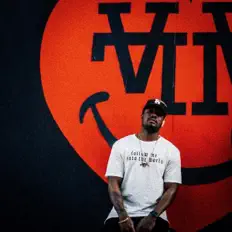 Ouve Matik, vê vídeos de música, lê a biografia, vê as datas da digressão e muito mais!