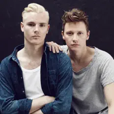 收听 Stoffer & Maskinen、观看音乐视频、阅读小传、查看巡演日期等 ！