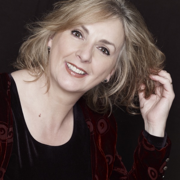 Moya Brennan's avatar