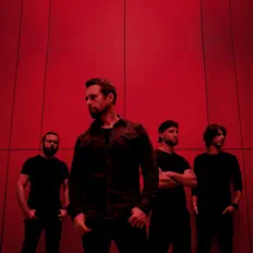 Hör dir MOLYBARON an, schau dir Musikvideos an, lies die Biografie, finde Tourdaten und mehr!