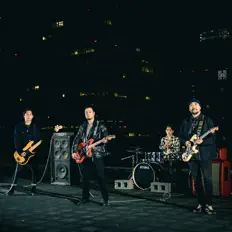 Dengarkan A Piece of Cake 256, tonton video musik, baca bio, lihat tanggal tur & lainnya!