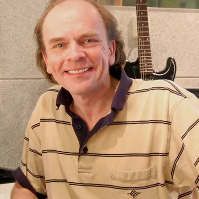 Listen to Raimond Lap, watch music videos, read bio, see tour dates & more!