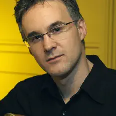 Escucha a Dave Thompson, mira vídeos musicales, lee la biografía, consulta fechas de giras y mucho más.
