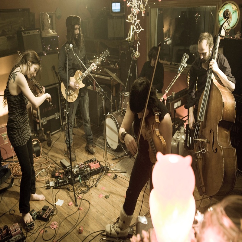 Silver Mt. Zion - 13 Angels Standing Guard 'Round The Side Of Your Bed