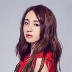 Listen to Chloe Er, watch music videos, read bio, see tour dates & more!