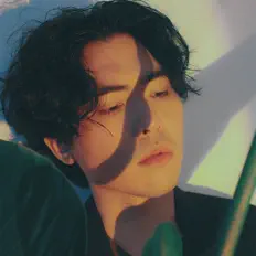 Eheyを聴いたり、ミュージックビデオを鑑賞したり、経歴やツアー日程などを確認したりしましょう！