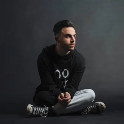 Listen to ELIRAZ, watch music videos, read bio, see tour dates & more!