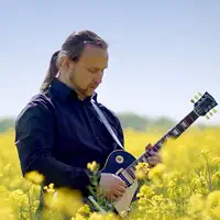 Ακούστε περιεχόμενο από undefined, παρακολουθήστε μουσικά βίντεο, διαβάστε το βιογραφικό, δείτε ημερομηνίες περιοδείας, και πολλά ακόμη!