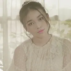 Anneth을(를) 듣고, 뮤직 비디오를 보고, 약력을 읽고, 투어 일정 등을 확인하세요!