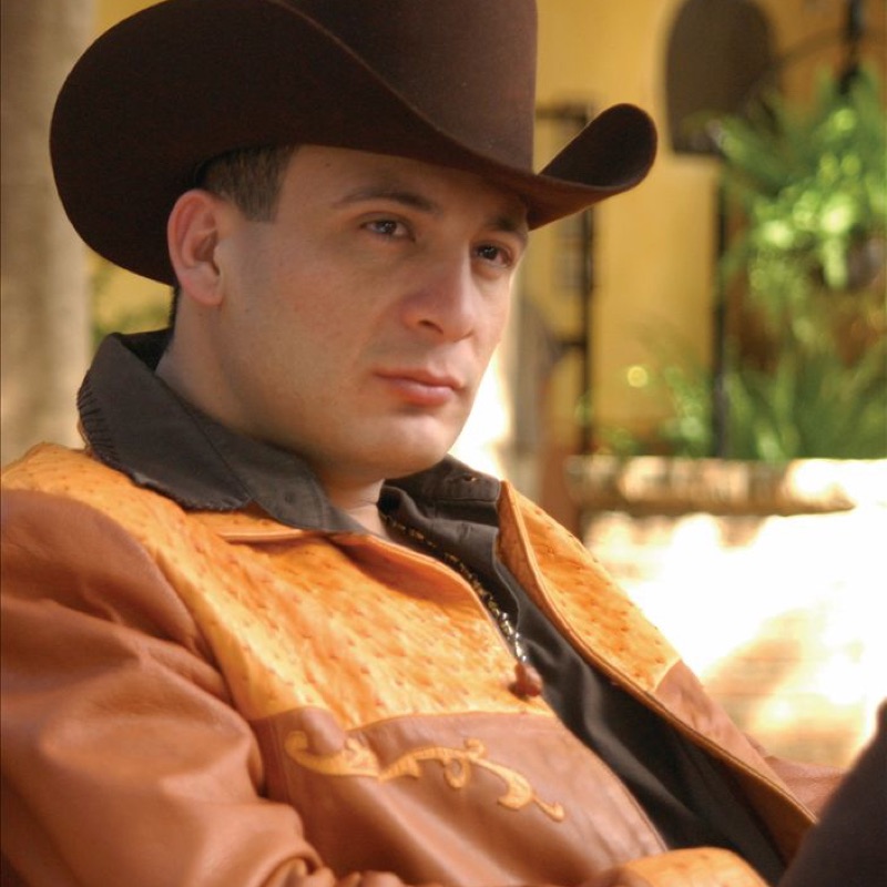 Song - Esta Cobardía - Valentín Elizalde