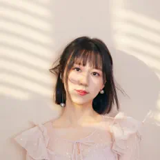 Listen to Rae Xie, watch music videos, read bio, see tour dates & more!
