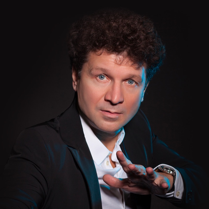 Sergey Minaev - Tour