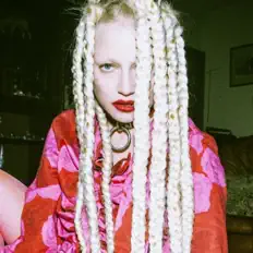 Listen to Chisu, watch music videos, read bio, see tour dates & more!