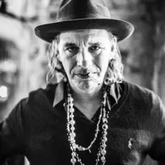 Listen to Ernst Molden, watch music videos, read bio, see tour dates & more!