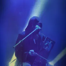 收听 Nytt Land、观看音乐视频、阅读小传、查看巡演日期等 ！