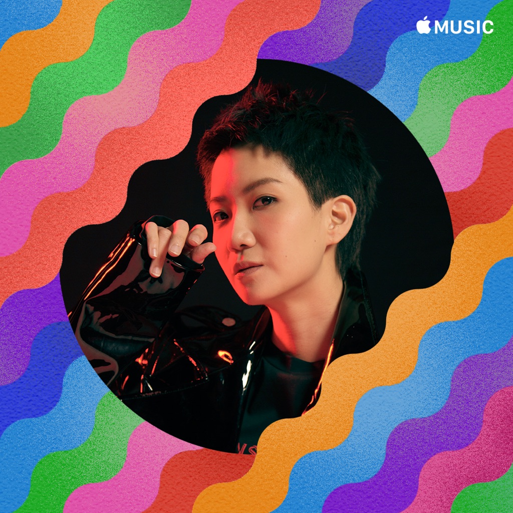 Ellen Loo: Head Up High