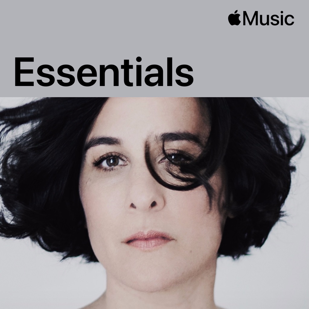 Lisa Bassenge Essentials
