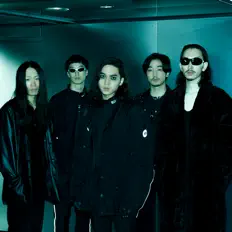 收听 NEHANN、观看音乐视频、阅读小传、查看巡演日期等 ！