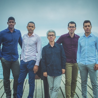 Listen to Arautos do Rei, watch music videos, read bio, see tour dates & more!