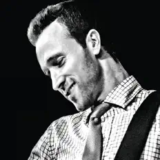 JW-Jonesを聴いたり、ミュージックビデオを鑑賞したり、経歴やツアー日程などを確認したりしましょう！