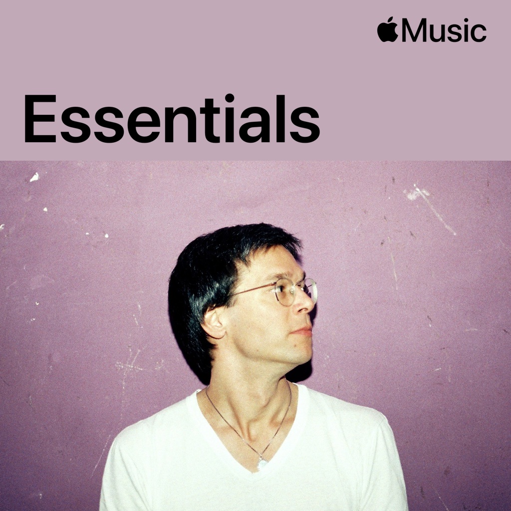 Roman Flügel essentials