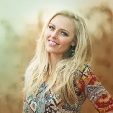 Listen to Calee Reed, watch music videos, read bio, see tour dates & more!