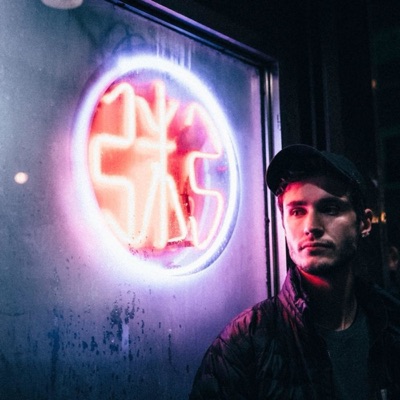 Listen to Ben Maxwell, watch music videos, read bio, see tour dates & more!