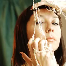 Dengarkan Natalia Clavier, tonton video musik, baca bio, lihat tanggal tur & lainnya!