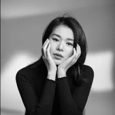 Escucha a 胡杏兒, mira videos musicales, lee su biografía, consulta las fechas de las gira y más.